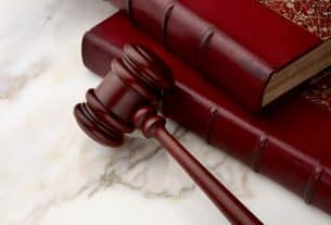 How to Become a Commercial Property Lawyer   